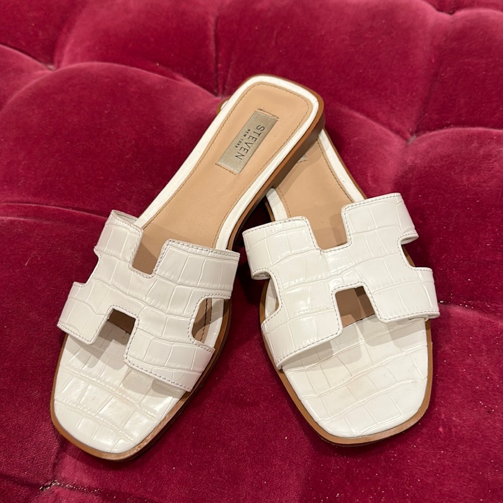 Hermes lookalike steven New York sandals